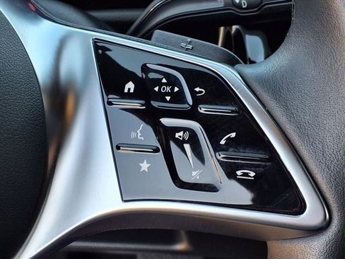 Used 2025 Mercedes-Benz GLA 250 4MATIC image 9