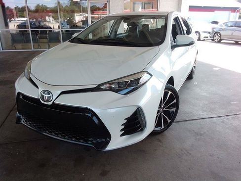 Used 2018 Toyota Corolla SE FWD image 1