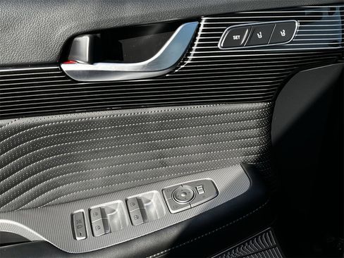 Used 2024 Hyundai Palisade Calligraphy image 21