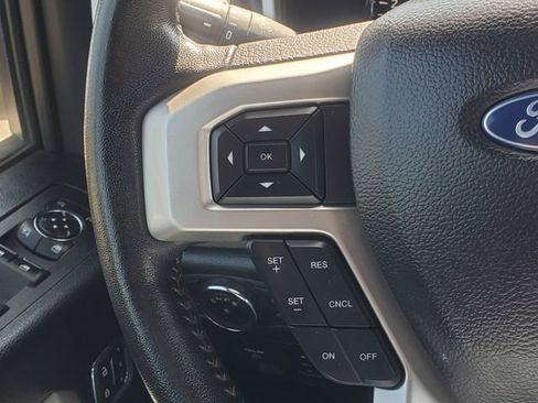 Used 2020 Ford F150 Lariat image 14