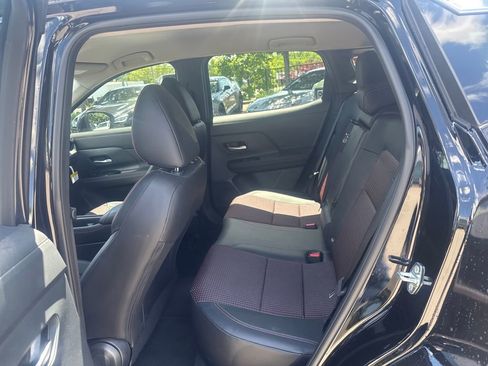 Used 2025 Nissan Kicks SR FWD image 26