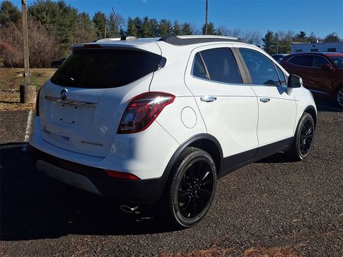 Certified 2018 Buick Encore Essence image 6