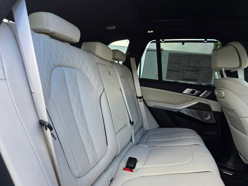 New 2026 BMW X5 M60i image 14
