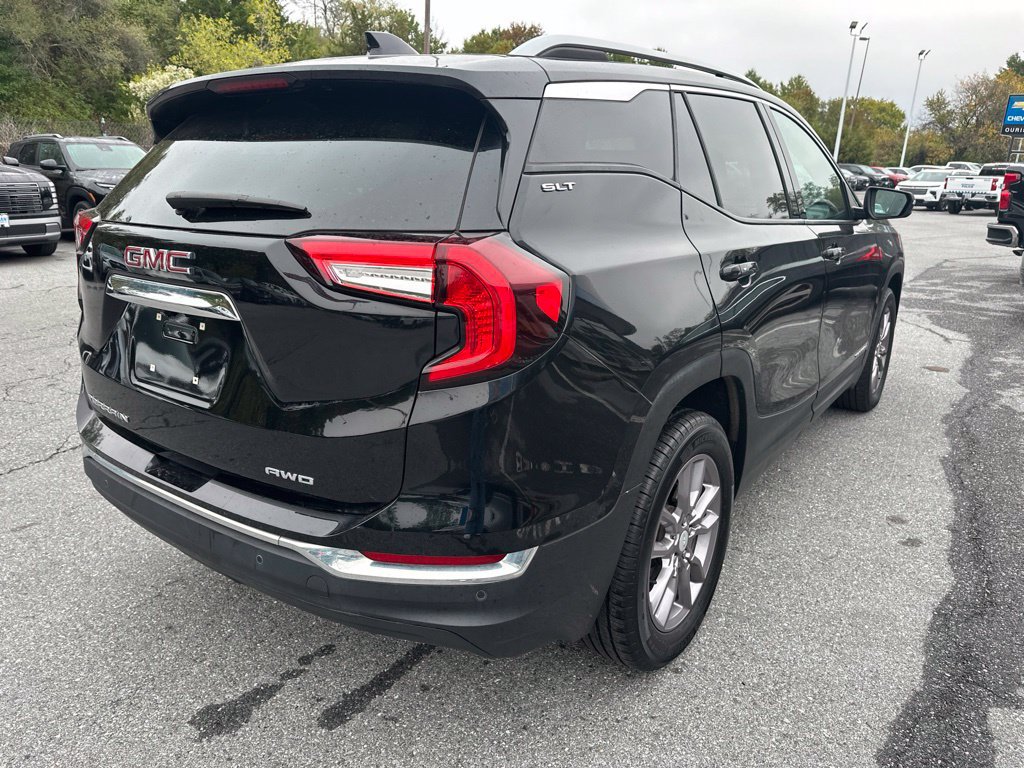 Used 2023 GMC Terrain SLT AWD/4WD image 5