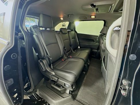 Certified 2024 Honda Odyssey Touring image 28