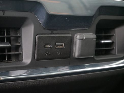 Used 2022 GMC Sierra 1500 AT4 w/ AT4 Preferred Package image 13