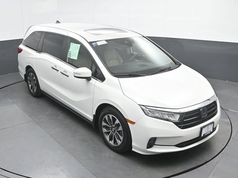 Used 2023 Honda Odyssey EX-L image 28