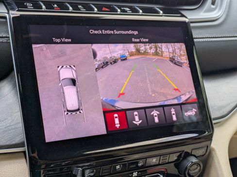 New 2025 Jeep Grand Cherokee L Limited image 24