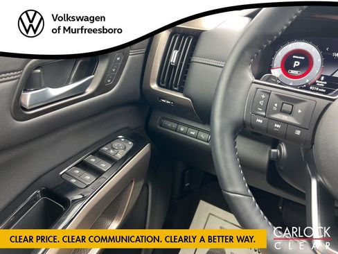 Used 2024 Nissan Pathfinder Platinum w/ Lighting Package (N93) AWD/4WD image 19