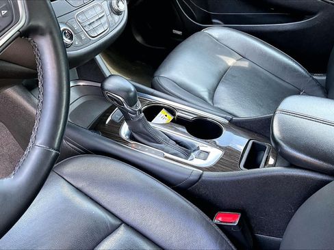 Used 2024 Chevrolet Malibu LT FWD image 17