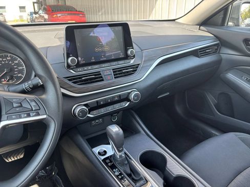 Used 2026 Nissan Altima 2.5 SV FWD image 17