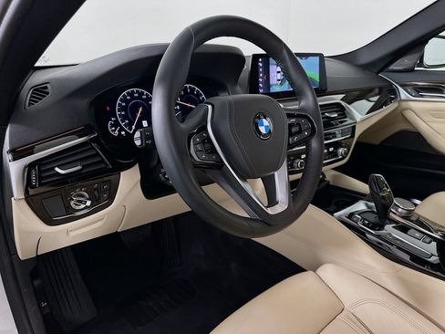 Used 2019 BMW 540i w/ Executive Package RWD image 9