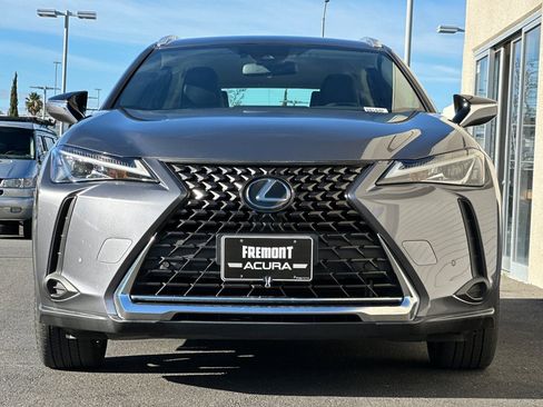 Used 2021 Lexus UX 200 w/ Accessory Package (Z2) image 9