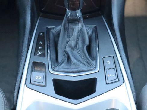 Used 2011 Cadillac SRX Luxury image 25