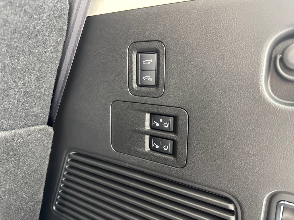 Used 2025 INFINITI QX80 Luxe AWD/4WD image 86