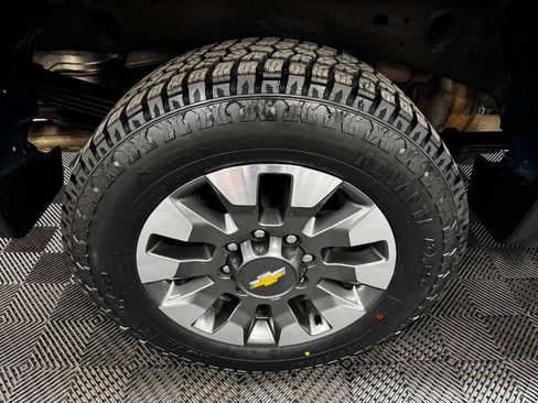 Used 2022 Chevrolet Silverado 2500 Custom w/ Custom Convenience Package image 19
