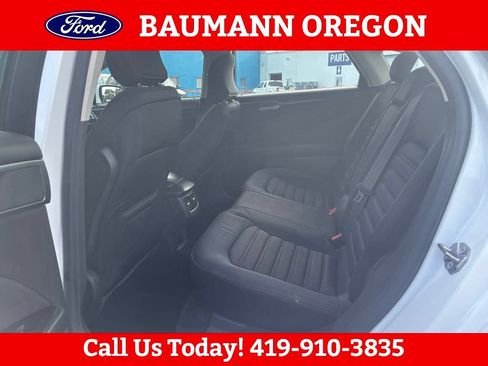 Used 2016 Ford Fusion SE FWD image 14