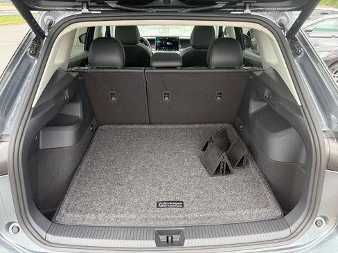 Certified 2026 Volkswagen Tiguan SE AWD/4WD image 14