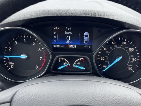 Used 2019 Ford Escape SEL image 12