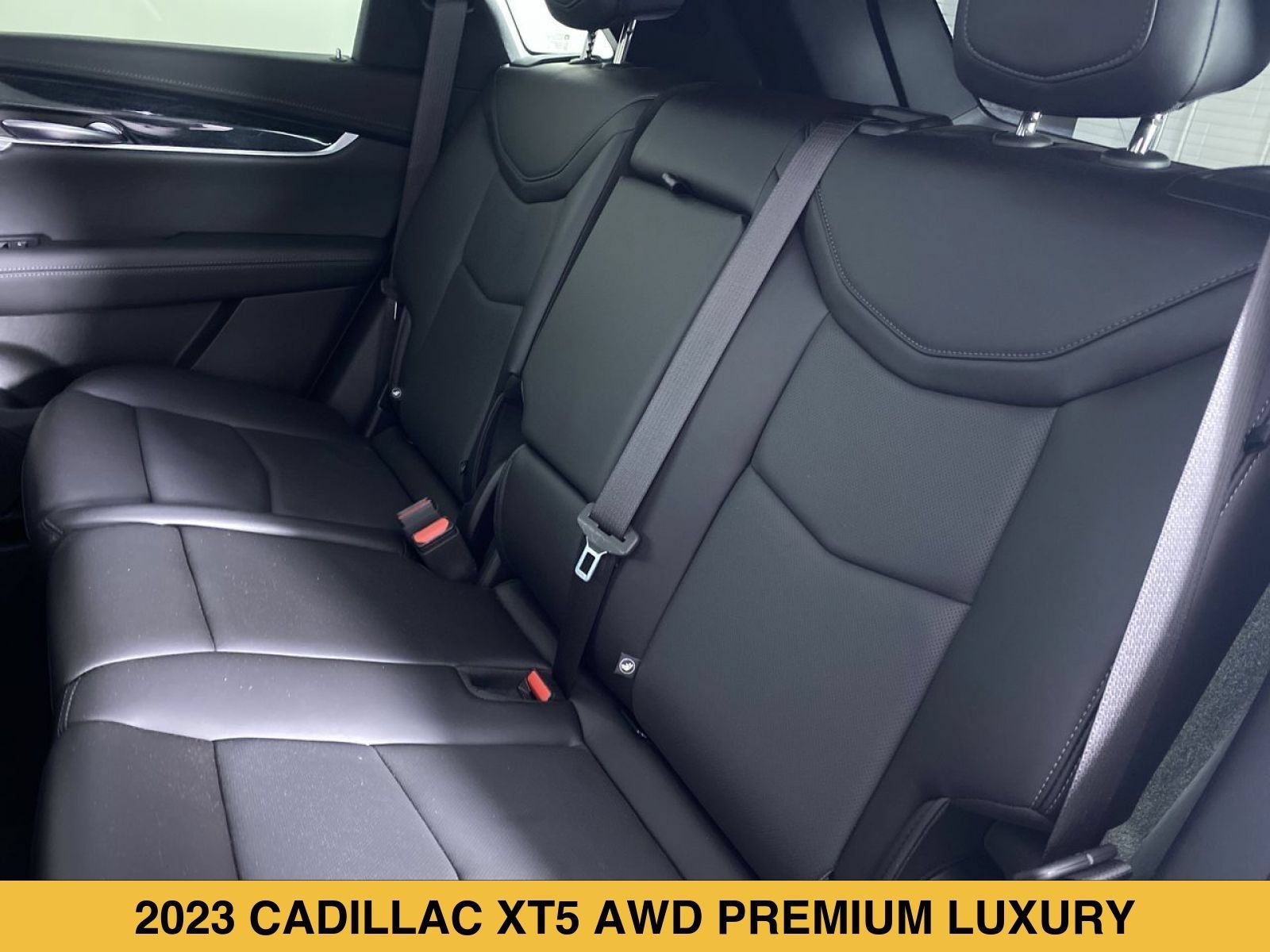 Certified 2023 Cadillac XT5 Premium Luxury w/ Technology Package AWD/4WD image 15