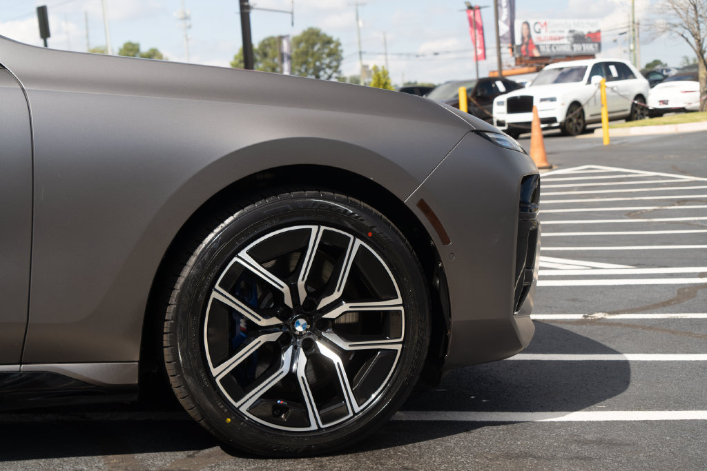 Used 2024 BMW i7 xDrive60 AWD/4WD image 8