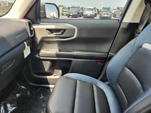 New 2025 Ford Bronco Sport Outer Banks image 9