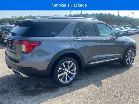 Used 2025 Ford Explorer Platinum w/ Ultimate Package AWD/4WD image 6