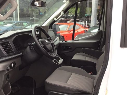 Used 2024 Ford Transit 350 XLT RWD image 7