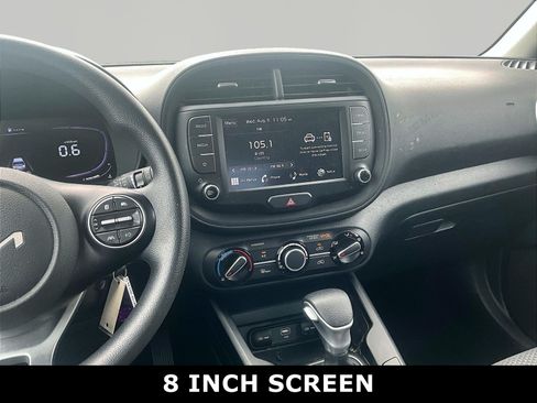 Used 2023 Kia Soul LX w/ LX Technology Package FWD image 5