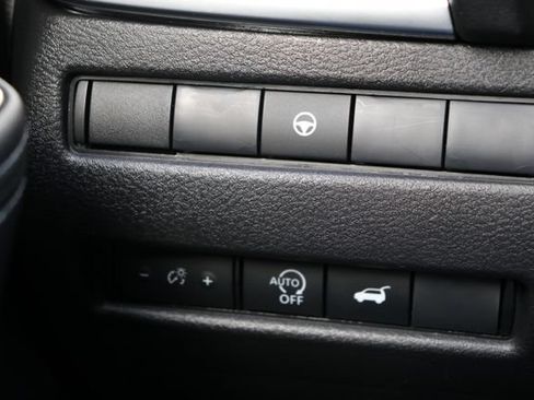 Used 2026 Nissan Rogue SV AWD/4WD image 22