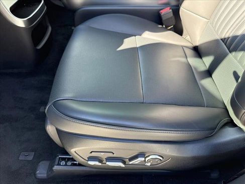 New 2026 Hyundai Ioniq 9 Calligraphy image 4