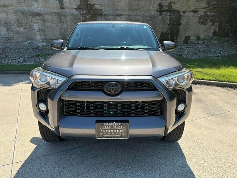 Used 2016 Toyota 4Runner SR5 AWD/4WD image 6