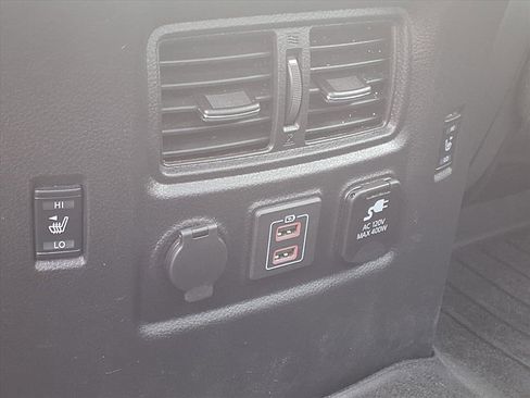 Used 2023 Nissan Titan PRO-4X w/ Pro-4x Convenience Package image 15