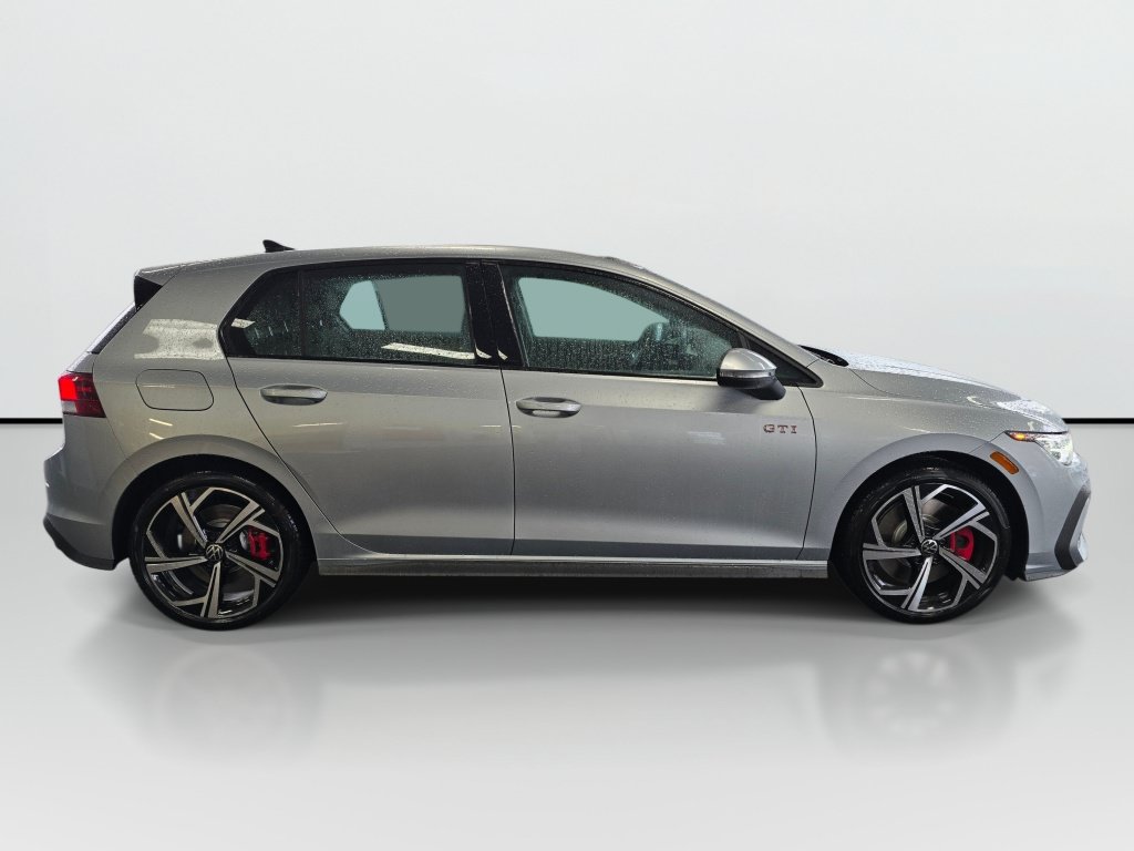 New 2026 Volkswagen GTI SE FWD image 2