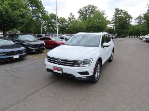 Used 2021 Volkswagen Tiguan SEL w/ 3rd Row Seat Package AWD/4WD image 1