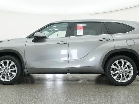New 2026 Toyota Highlander Limited AWD/4WD image 19