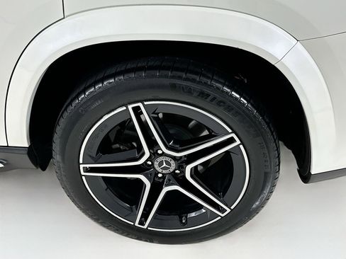 Certified 2023 Mercedes-Benz GLS 580 4MATIC image 35