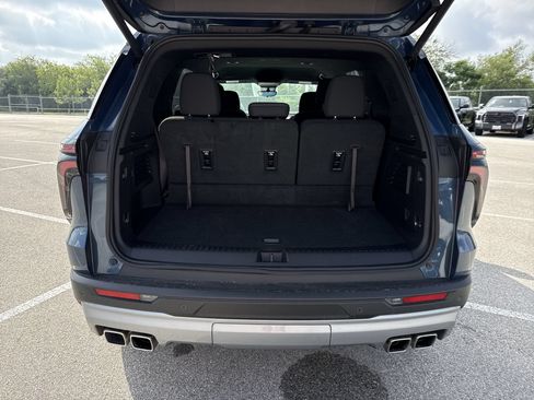 Used 2026 Chevrolet Traverse LT w/ Driver Confidence Package FWD image 20