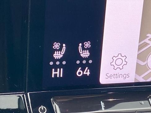 Used 2024 Volkswagen Atlas Cross Sport SEL R-Line image 19