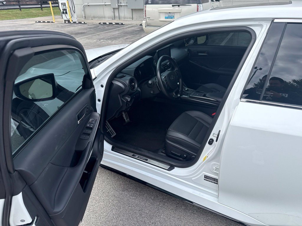 Used 2024 Lexus IS 350 F Sport RWD image 5