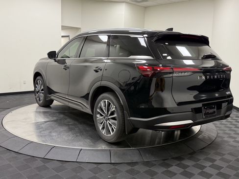 Certified 2027 INFINITI QX60 Luxe w/ Cargo Package FWD image 5