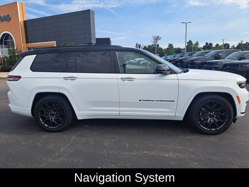 Certified 2025 Jeep Grand Cherokee L Summit AWD/4WD image 3