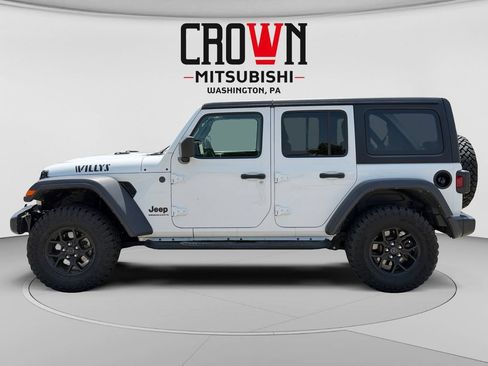 Used 2025 Jeep Wrangler Unlimited Sport AWD/4WD image 6