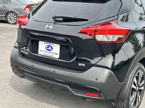 Used 2020 Nissan Kicks SR FWD image 12