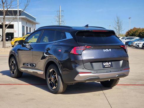 New 2026 Kia Sportage EX FWD image 3