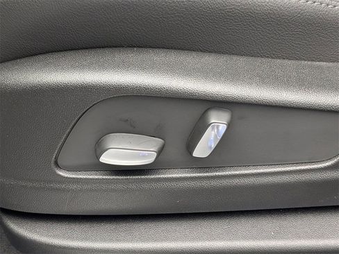 New 2026 Cadillac XT5 Luxury w/ LPO, Floor Liner Package image 22