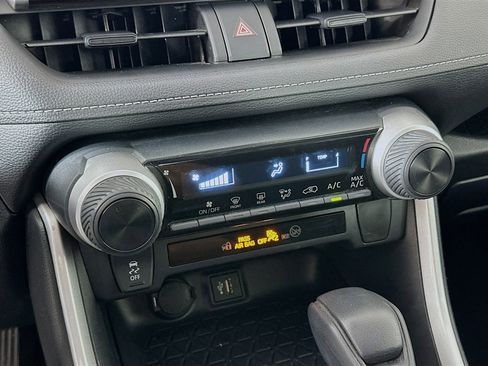 Used 2023 Toyota RAV4 LE image 22