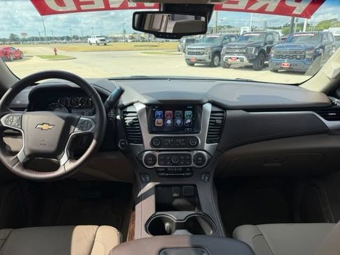 Used 2017 Chevrolet Suburban LT AWD/4WD image 12
