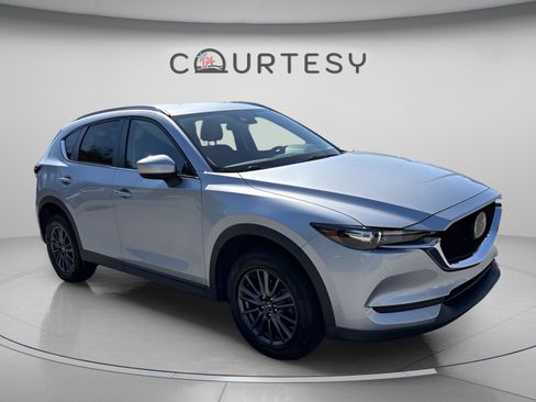 Used 2020 MAZDA CX-5 Touring FWD image 9