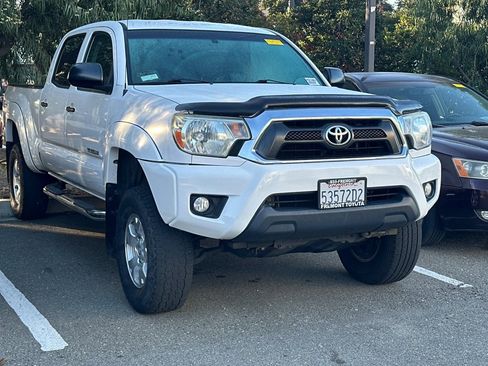 Used 2014 Toyota Tacoma PreRunner w/ SR5 Package image 2